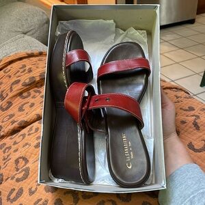 La Canadienne Dayna wedge sandal red women’s 10